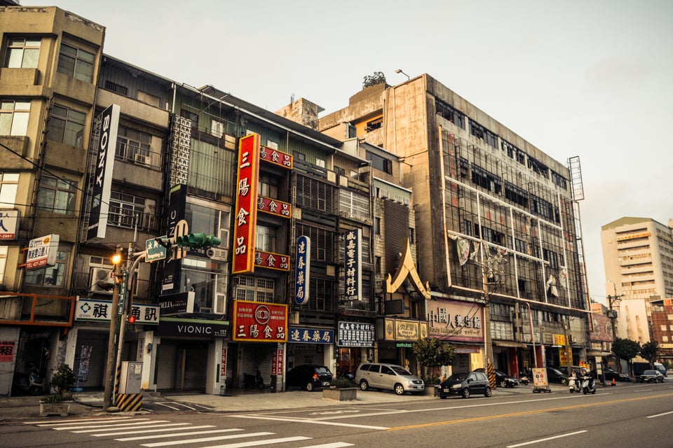 Looking for old theaters in Zhongli