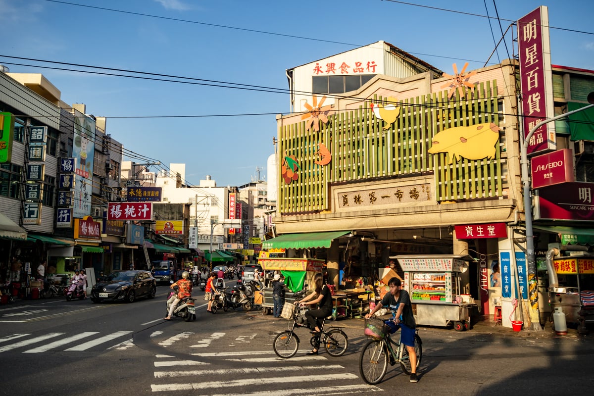 Yuanlin First Market at Dusk