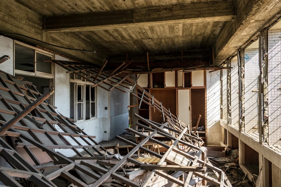 Collapsed Ceiling at Xinglin General Hospital (杏林綜合醫院)