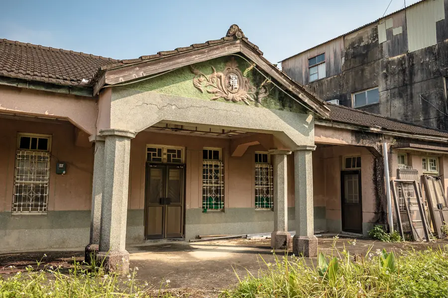 Zuozhen Luo Family Residence